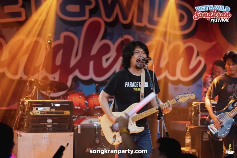 Sek Loso sing on stage of the Wet and Wild Songkran Festival 2023
